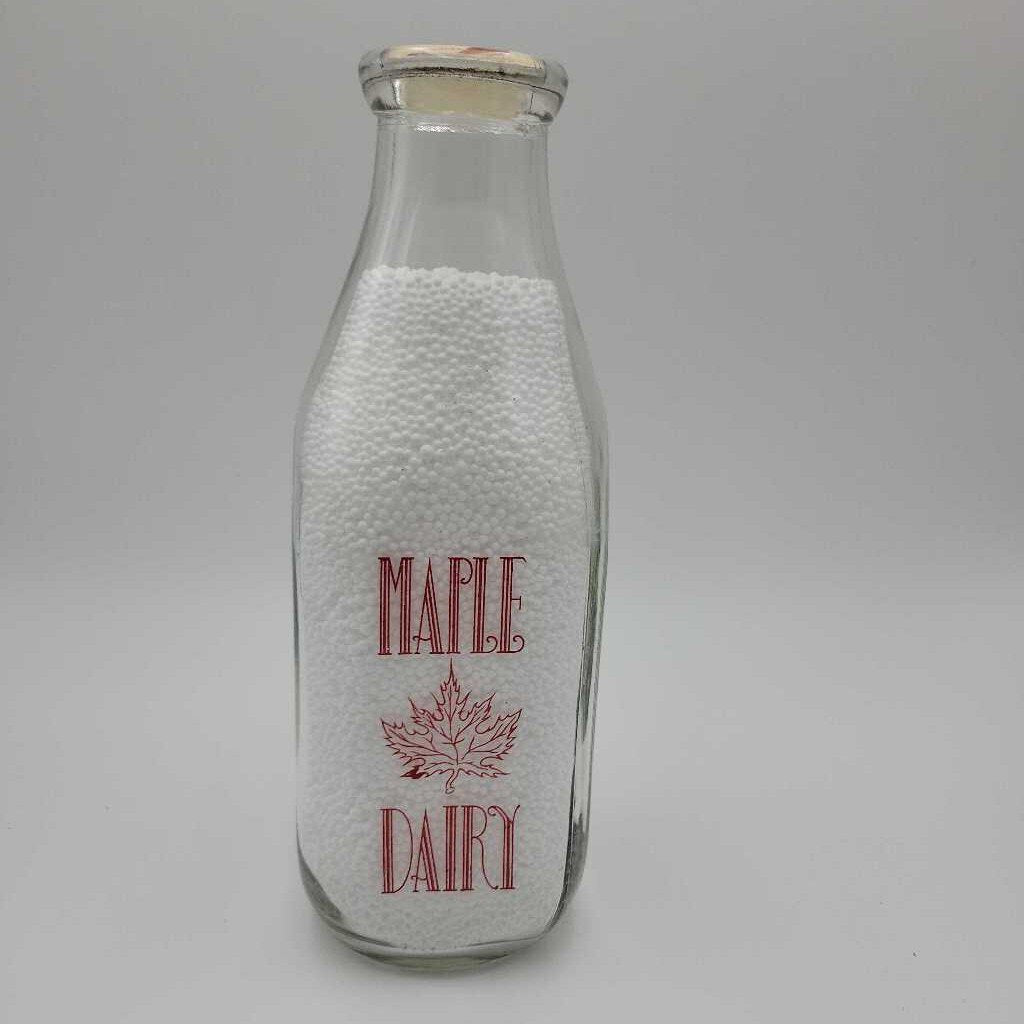 Maple Leaf Dairy Milk bottle Woodstock (JAS)