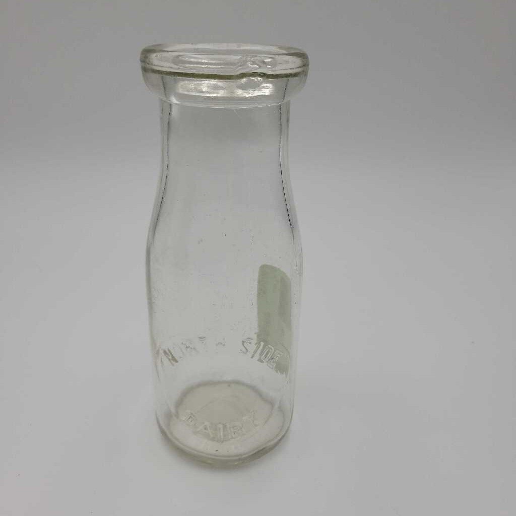 North Side Dairy Welland Ontario milk bottle (Jef)