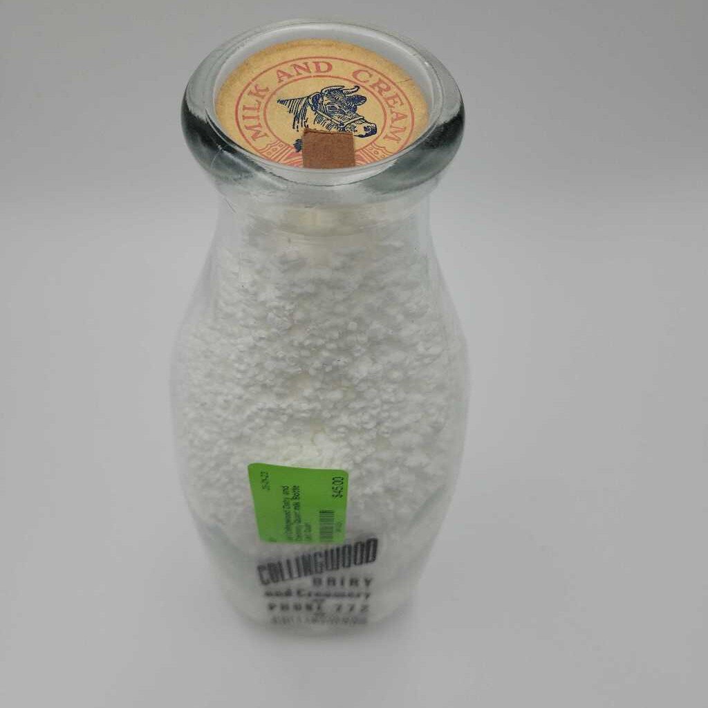 Collingwood Dairy and Creamery Quart milk Bottle (Jef)