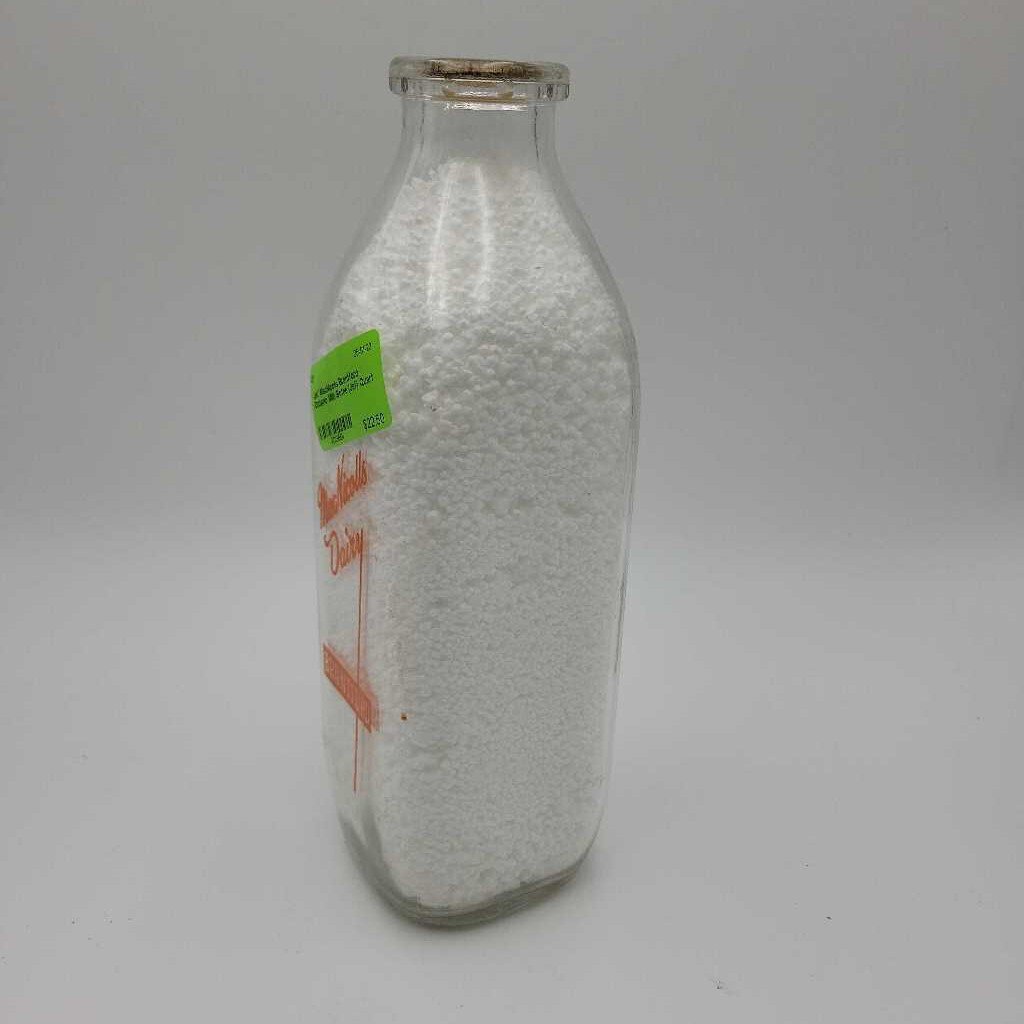 MacNicolls Brantford Ontario Milk Bottle (Jef)