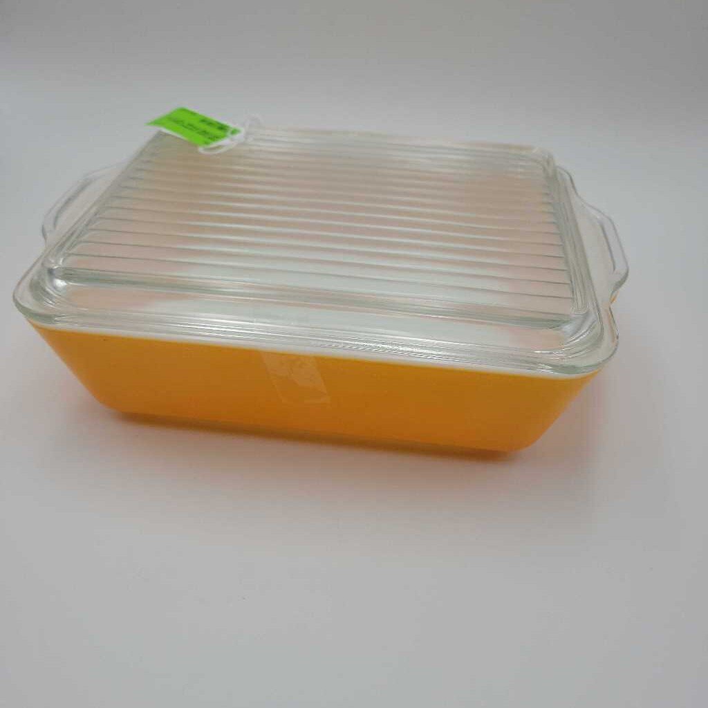 Pyrex Covered square dish (DEB)