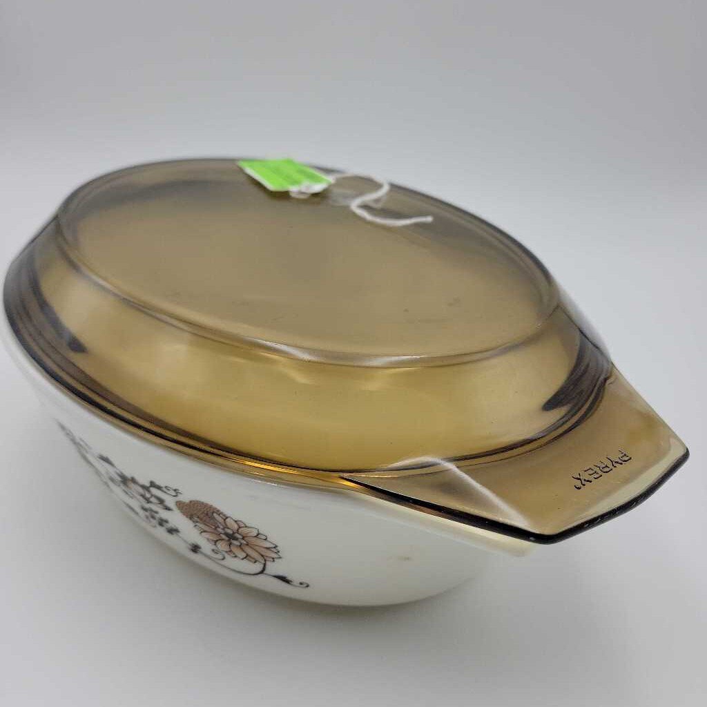 Pyrex Covered Oval dish (DEB)