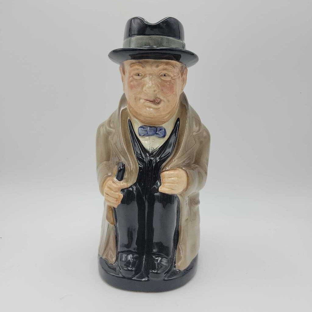 Royal Doulton toby Mug " Winston Churchill " (DMG) 0004