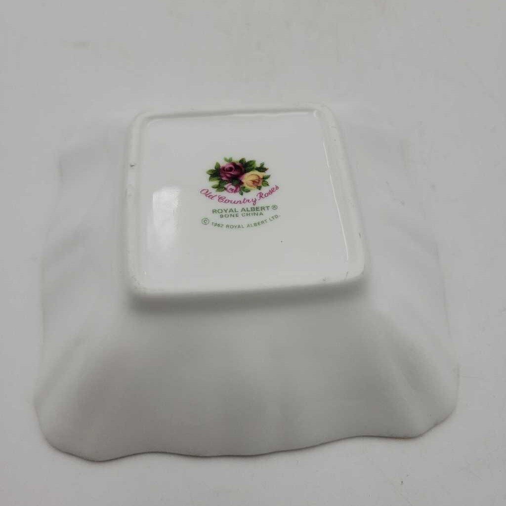 Old Country Rose Trinket Dish (YVO) (501)
