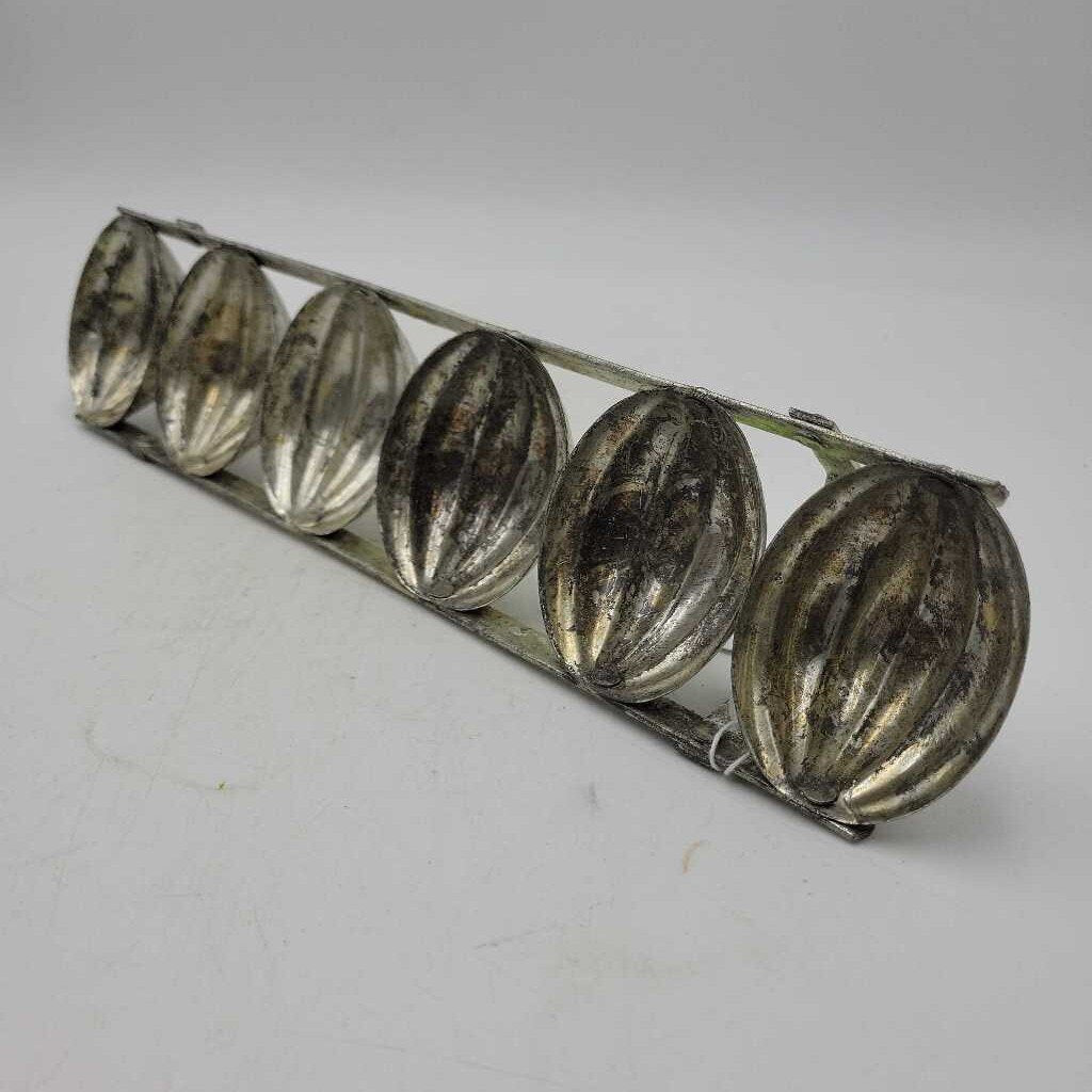 Vintage Dessert Moulds, England #2046A