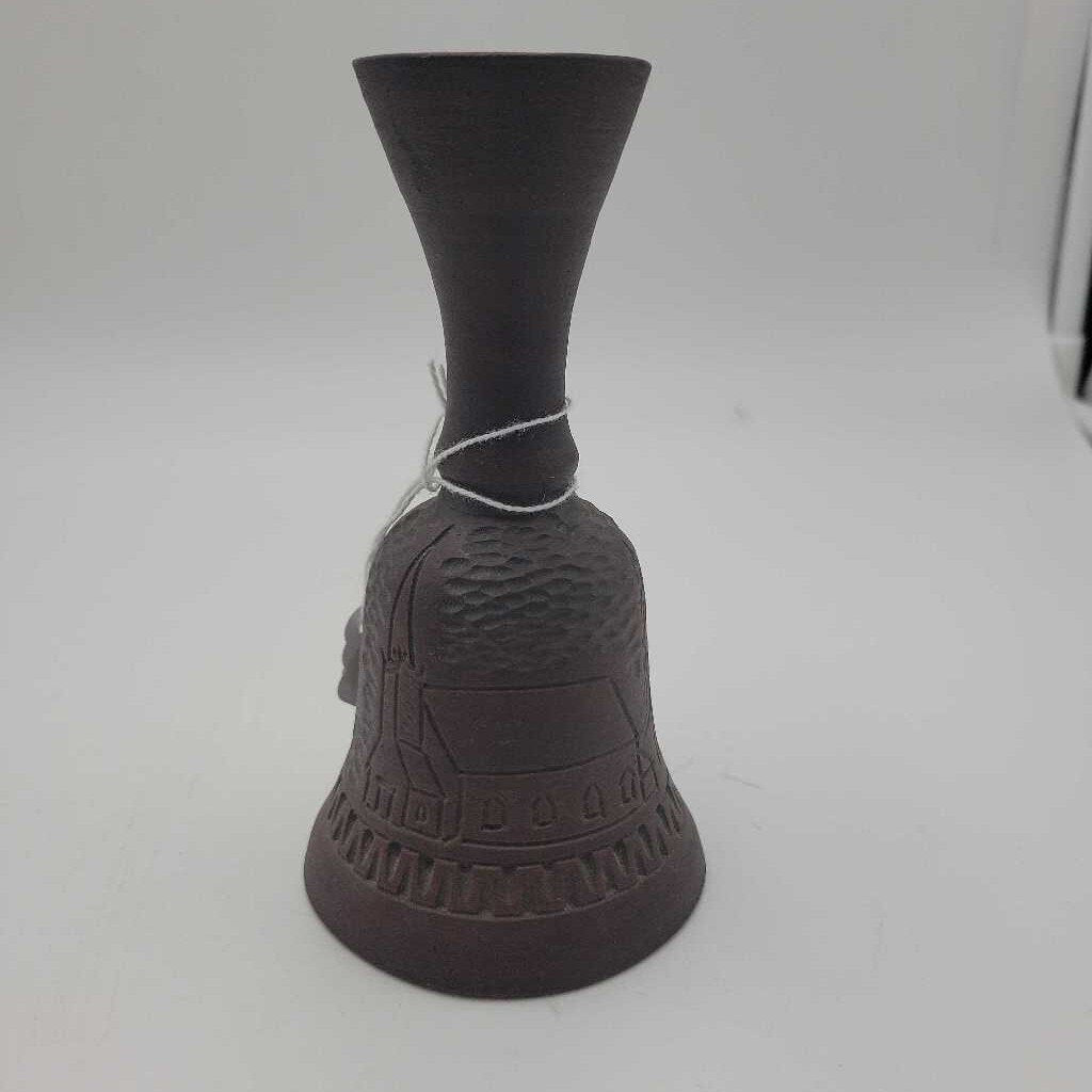 Six Nation Pottery Bell (DEB)