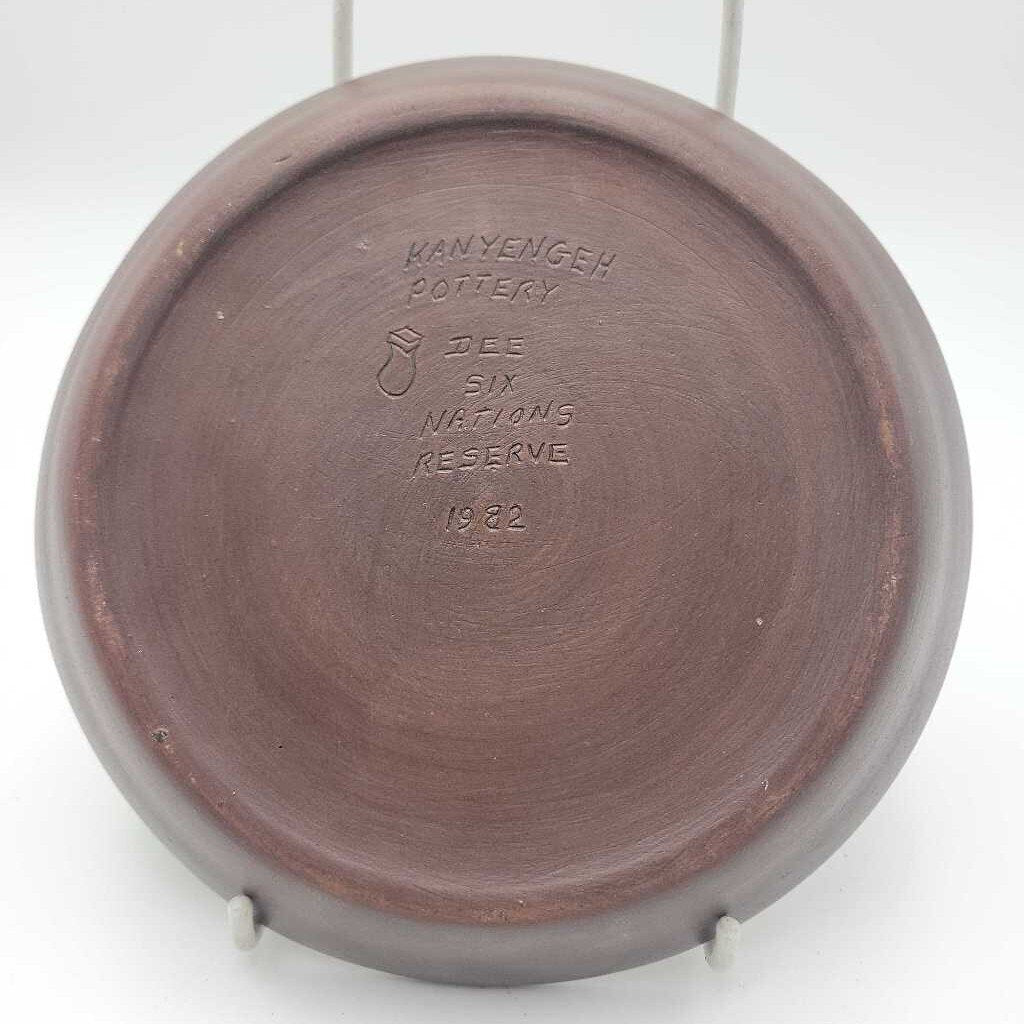 Six Nations Pottery Plate (DEB)