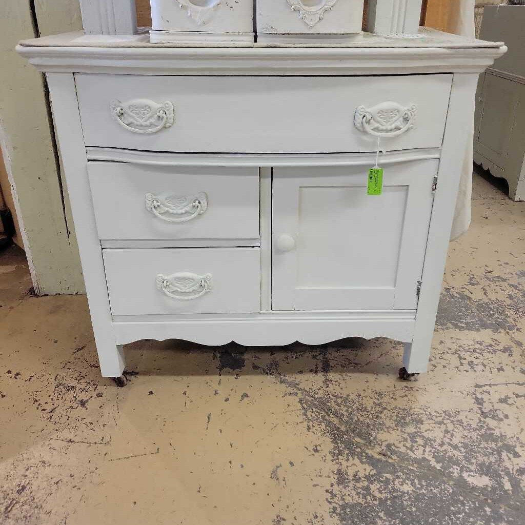 Antique Washstand Painted (RB) Antique Washstand Painted (RB)