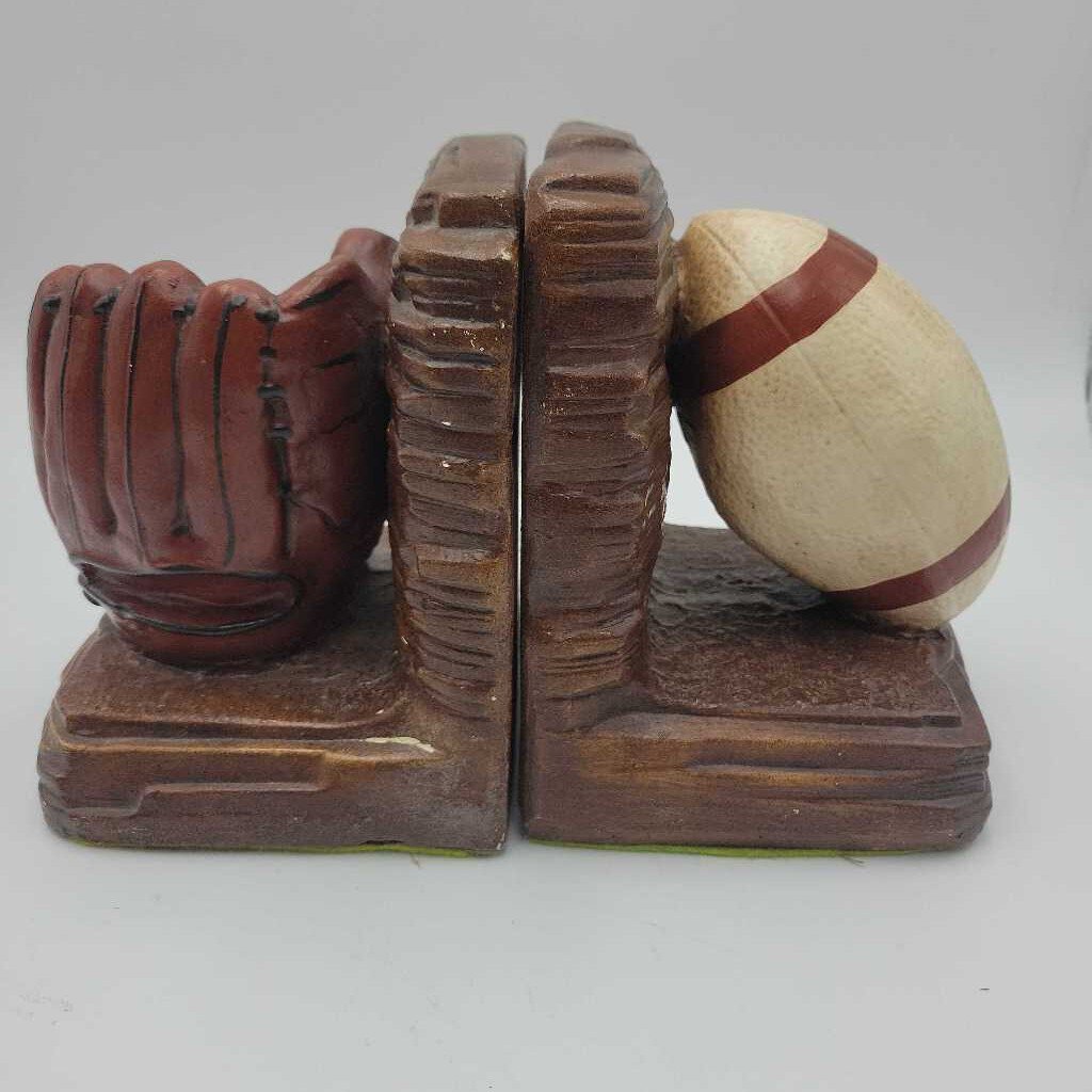 Vintage set of Bookends pair (DS) 3436