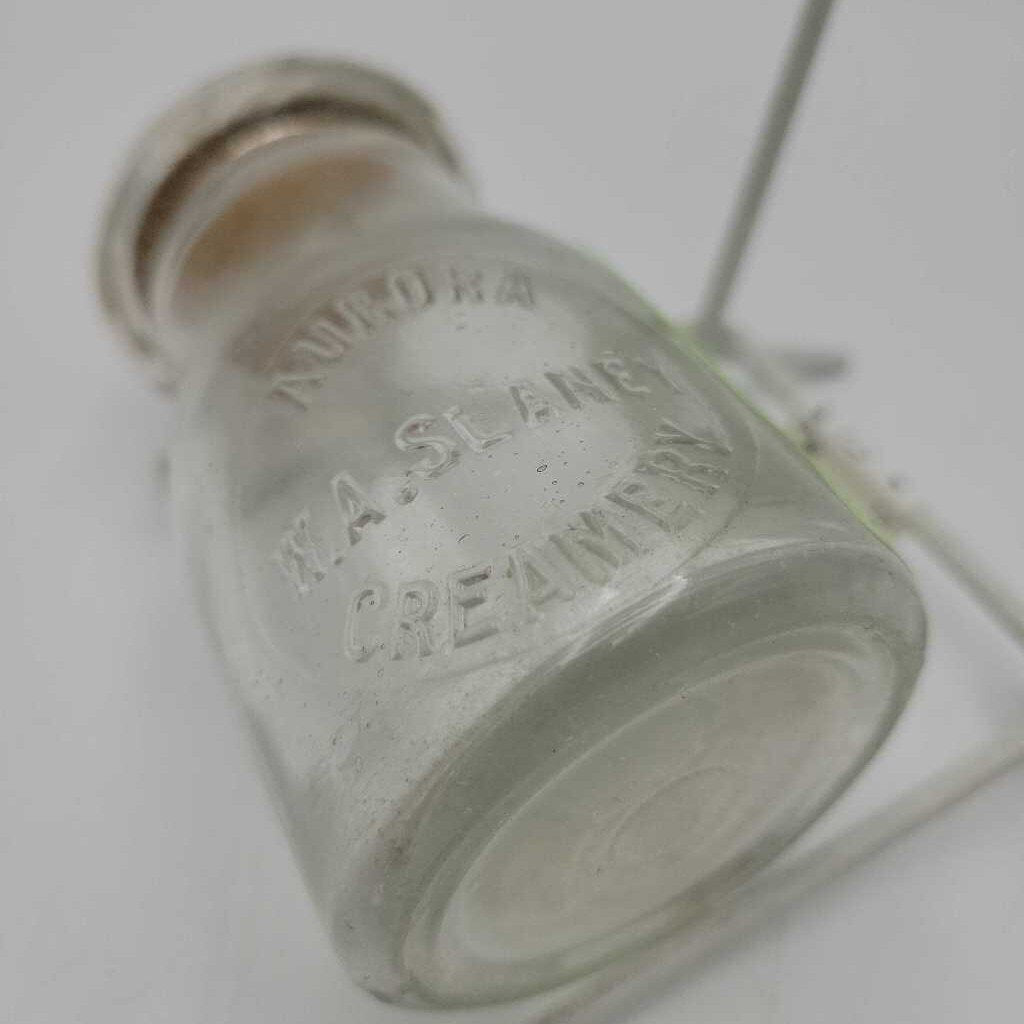 Quarter Pint Milk Bottle Aurora WA Slaney Creamery (JEF)