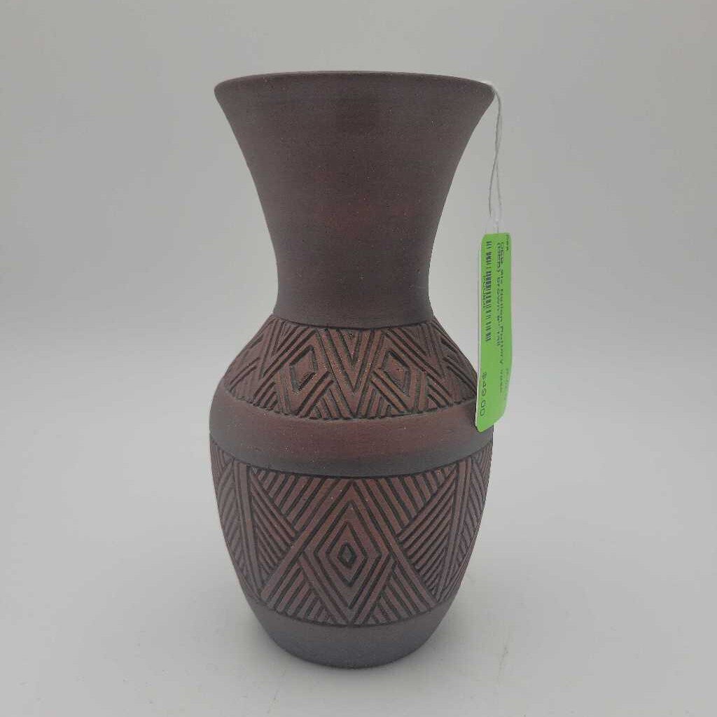 Six Nation Pottery vase (DEB)