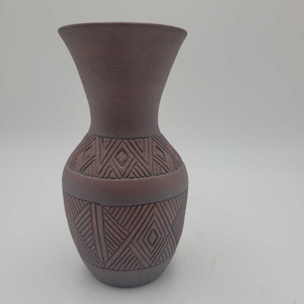 Six Nation Pottery vase (DEB)