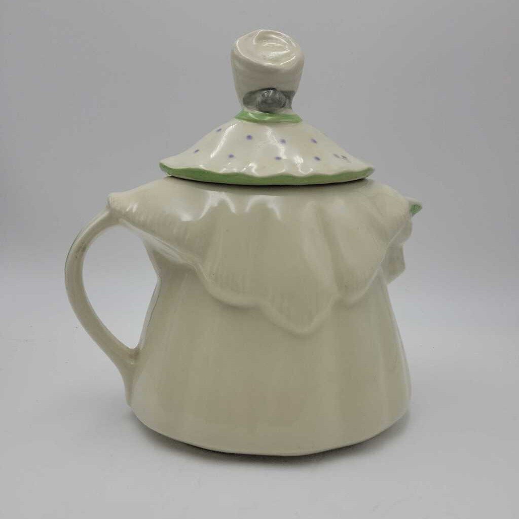 Granny Ann Shawnee Teapot (0664)