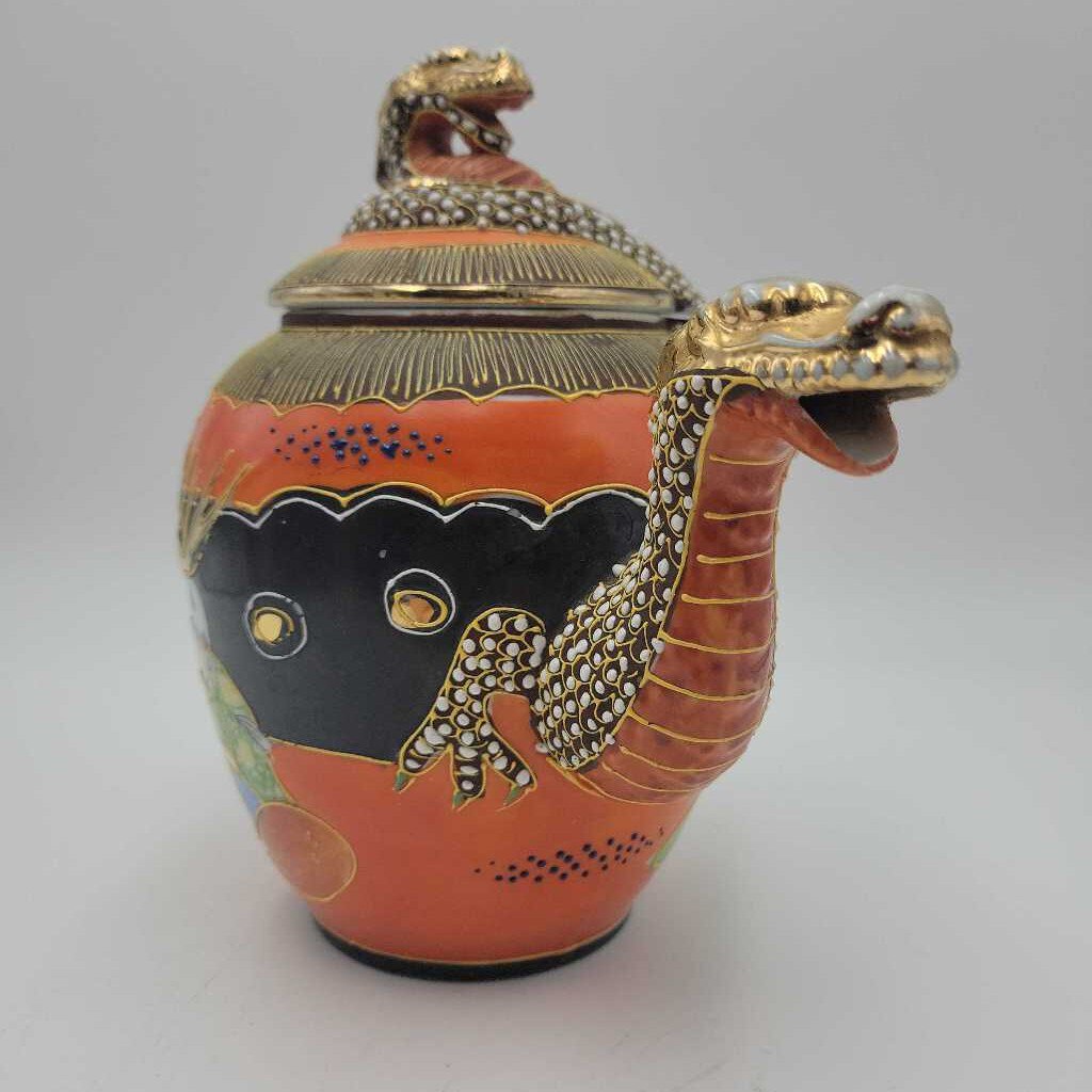 Oriental Dragon ware Tea Pot Repaired lid (DMG) 0008