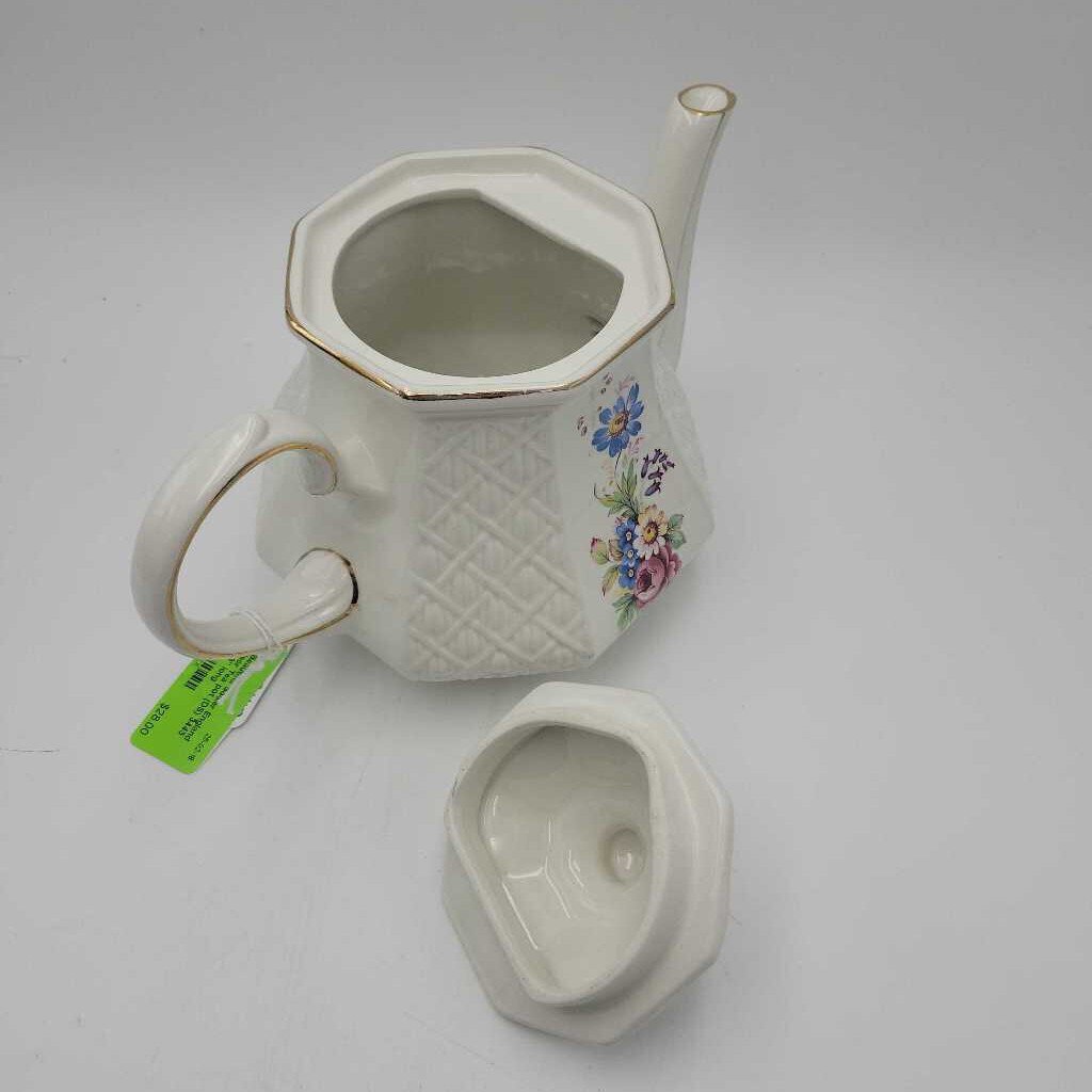 Beautiful Sadler England Windsor Tea pot (DS) 3443