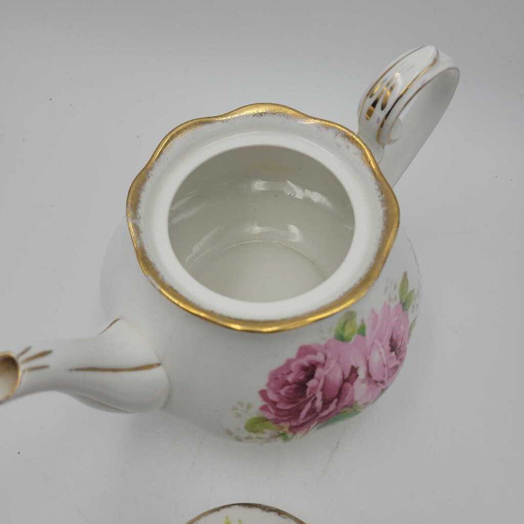 Royal Albert American beauty Tea Pot (DEB)