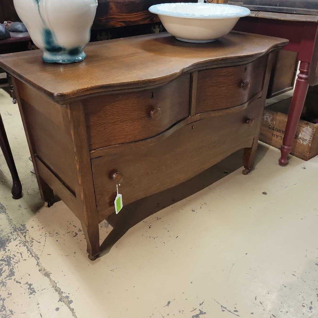 Vintage Dresser (GEC)