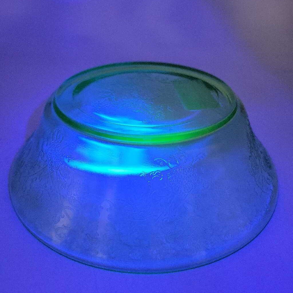 Uranium Florentine Depression glass Bowl (GEC)