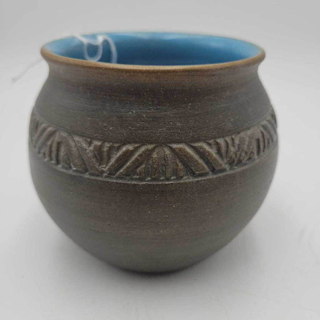 Six Nations Pottery Pot Signed HLS (DEB)