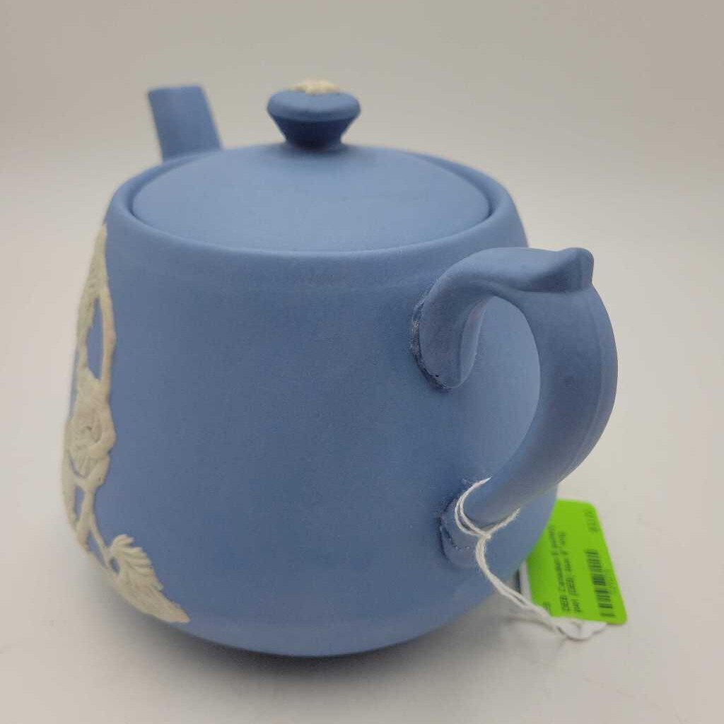 Canadian E pottery Tea pot (DEB)