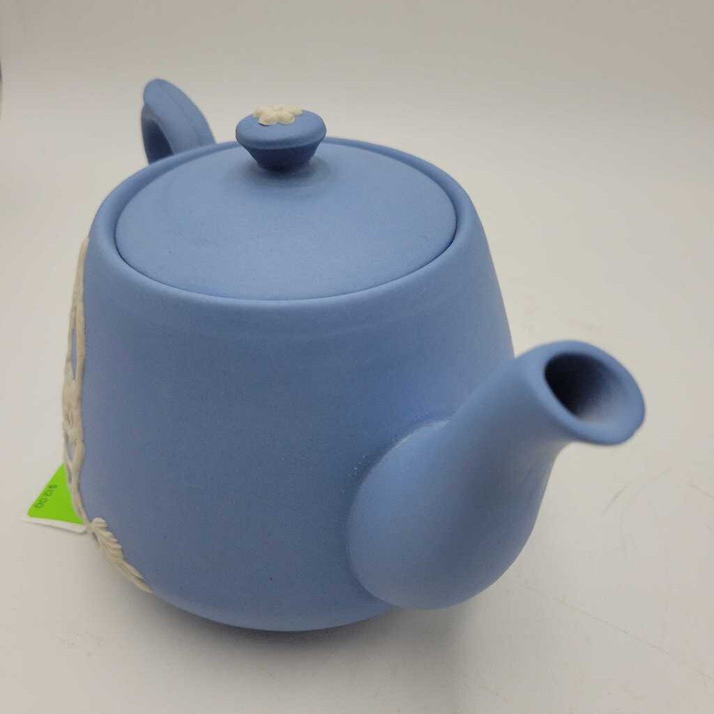 Canadian E pottery Tea pot (DEB)