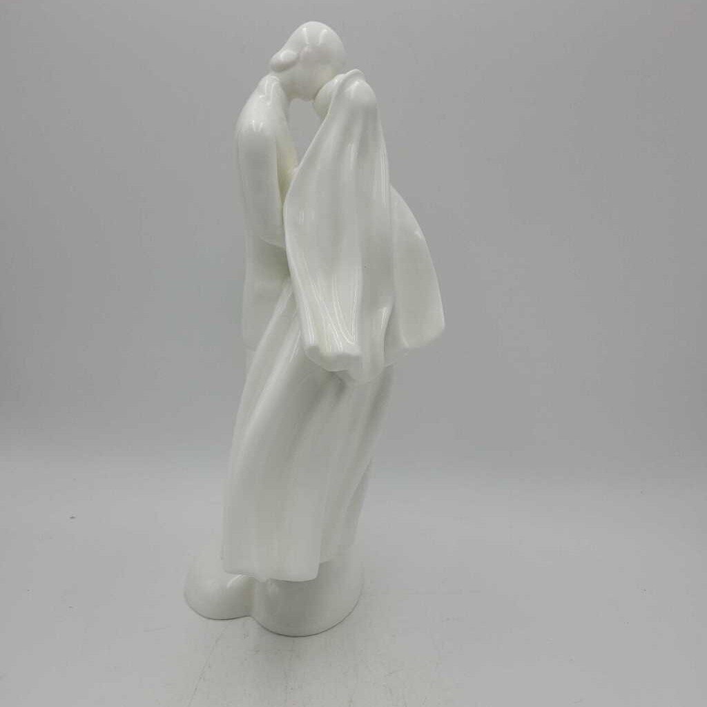 Wedding Day Royal Doulton HN 2748 (LLL)