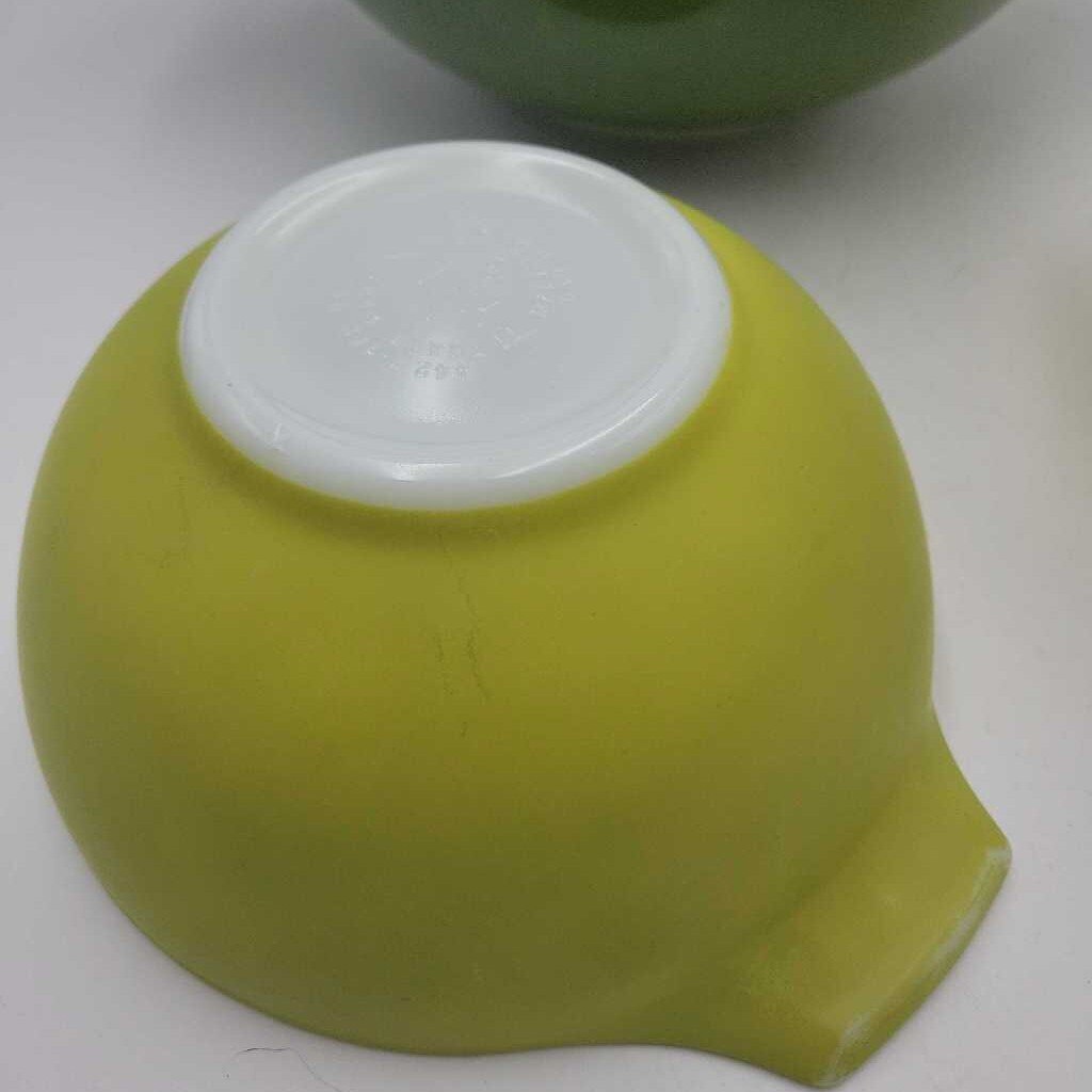 Set of 4 1960s Pyrex Cinderella Nesting Bowls (0721)