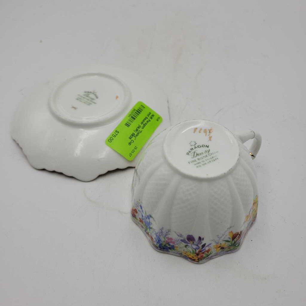 Paragon "Daisy" Cup and Saucer (NUR) 5826