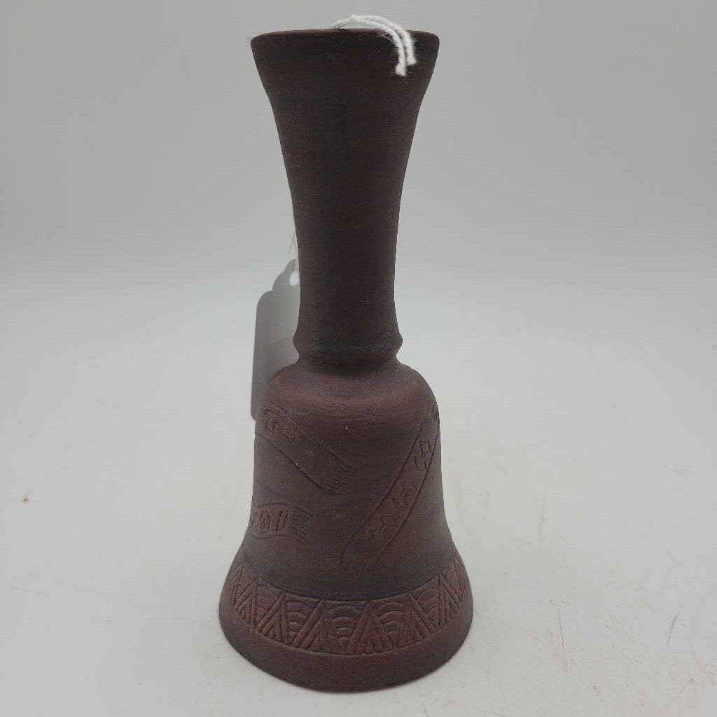 Six Nation Pottery Bell (DEB)