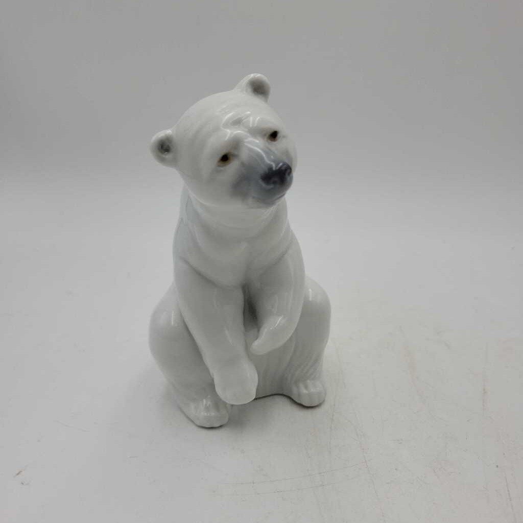 Lladro Polar Bear (DS) 3221