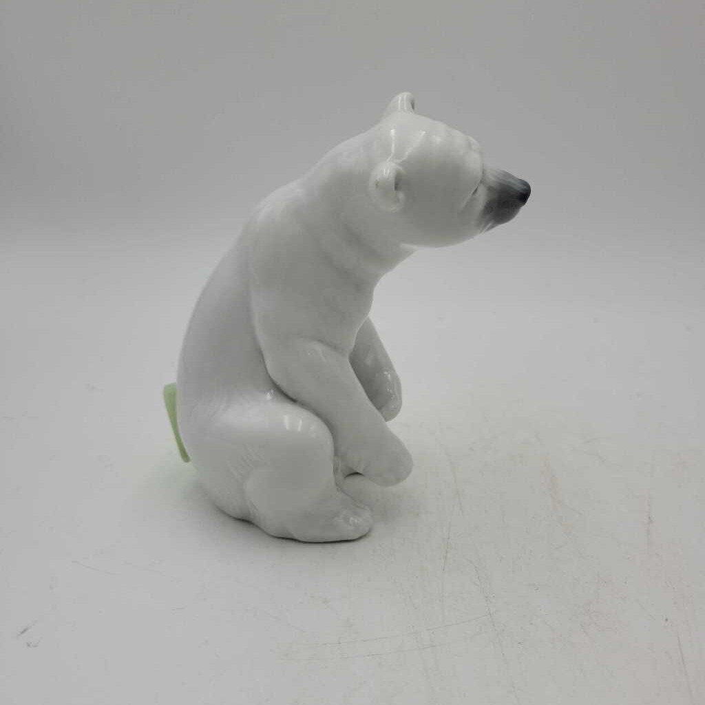 Lladro Polar Bear (DS) 3221