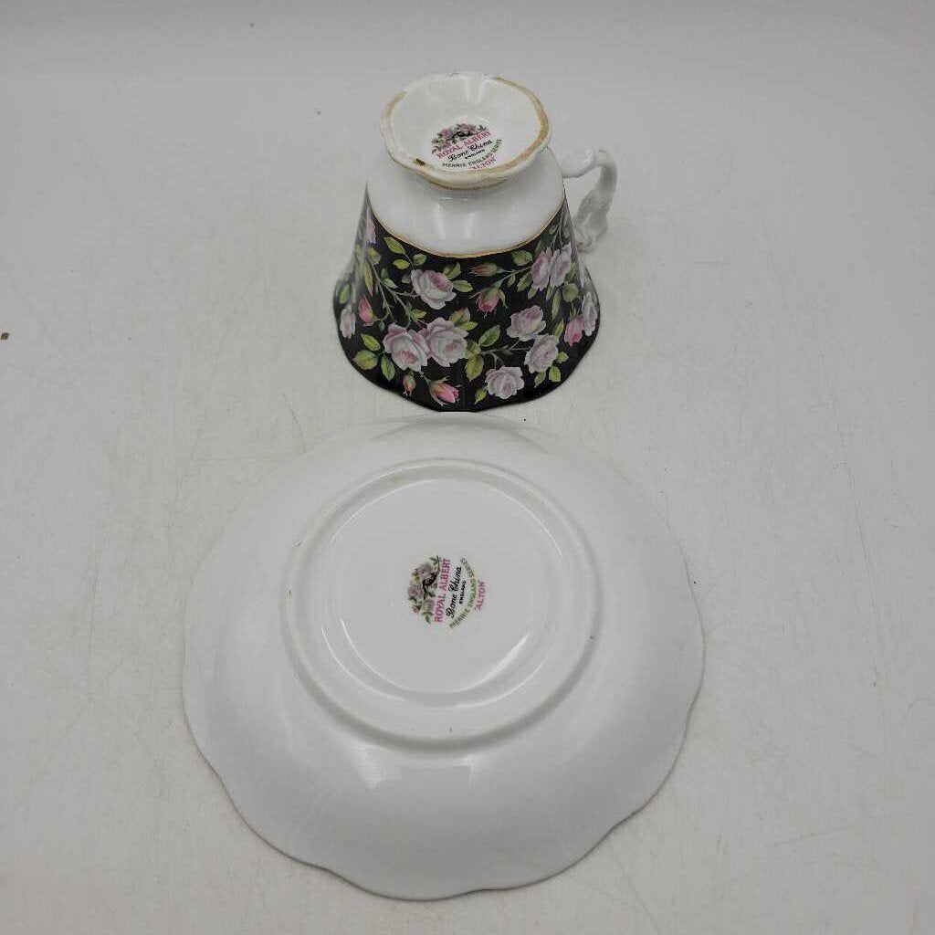 Royal Albert Merrie England Series Tea Cup and Saucer (LOR)