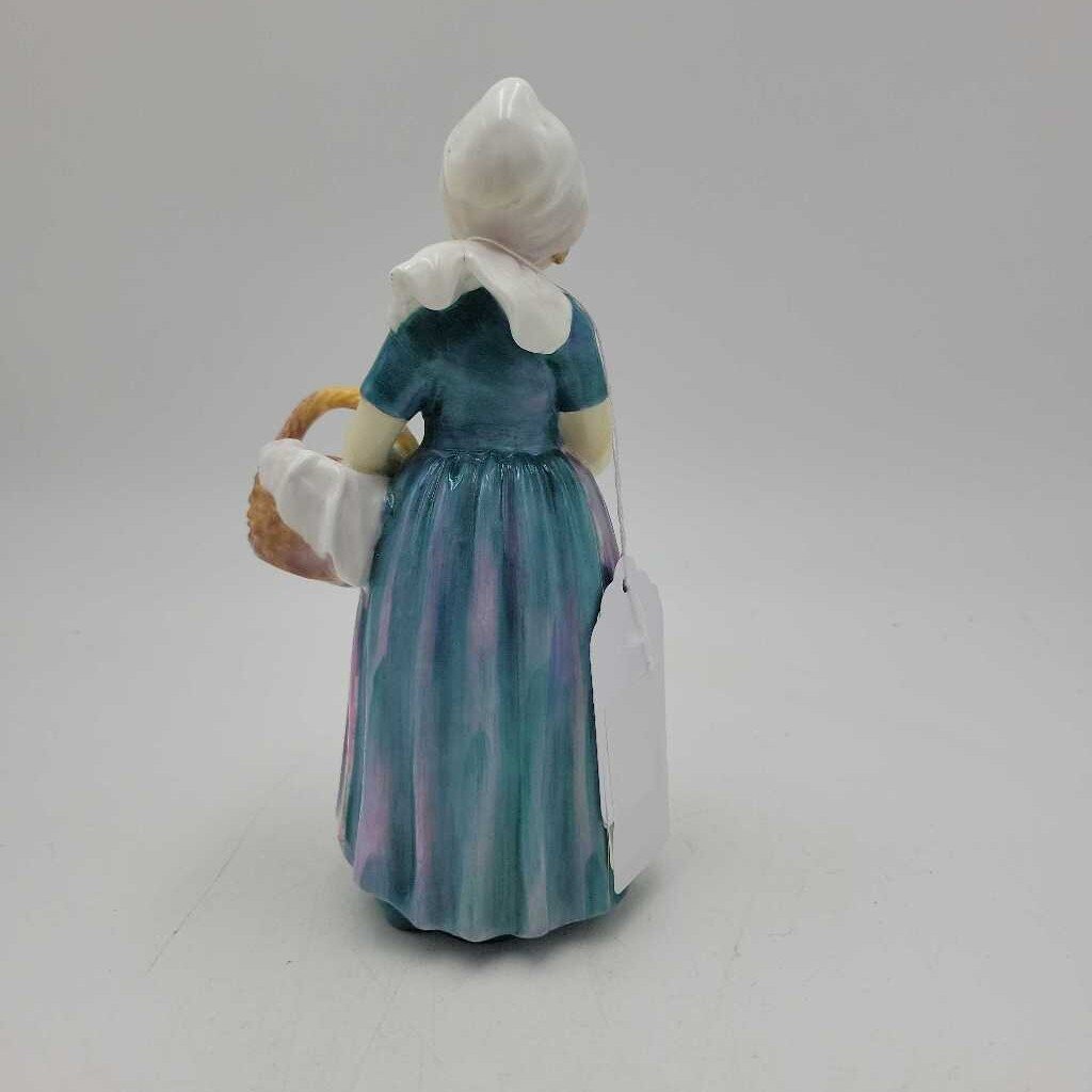 Royal Doulton "Annette" HN#1472 (NS) 518