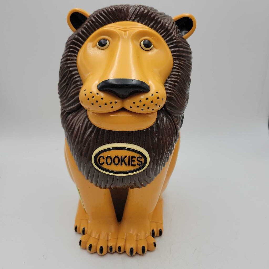 Lion Cookie Jar (YVO) (503)