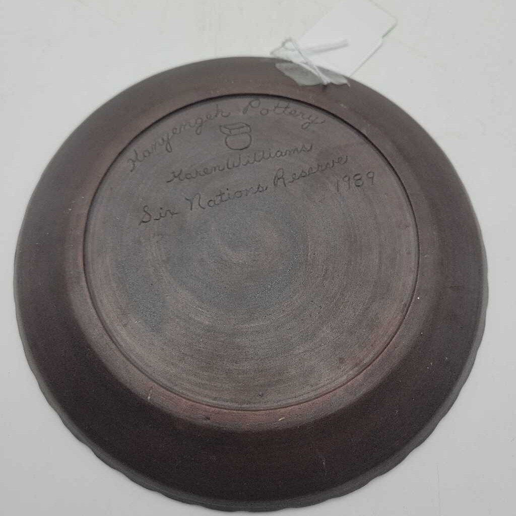 Six Nations Pottery Plate (DEB)