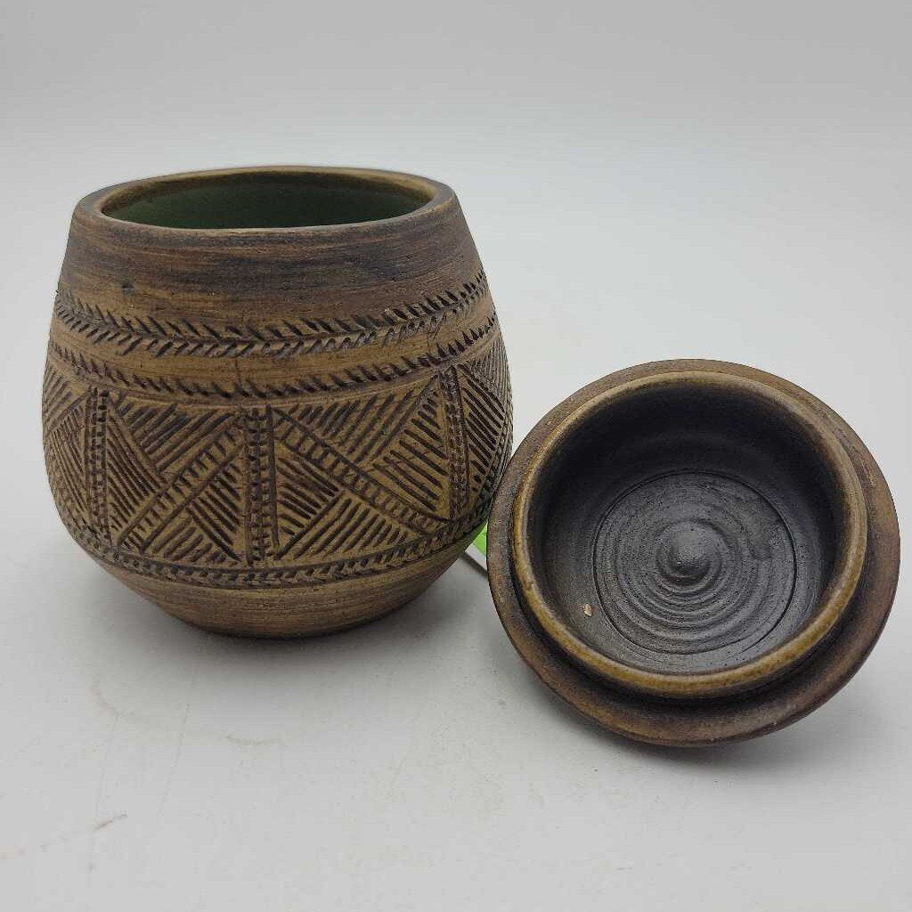 Six Nations Pottery Covered Pot (DEB)