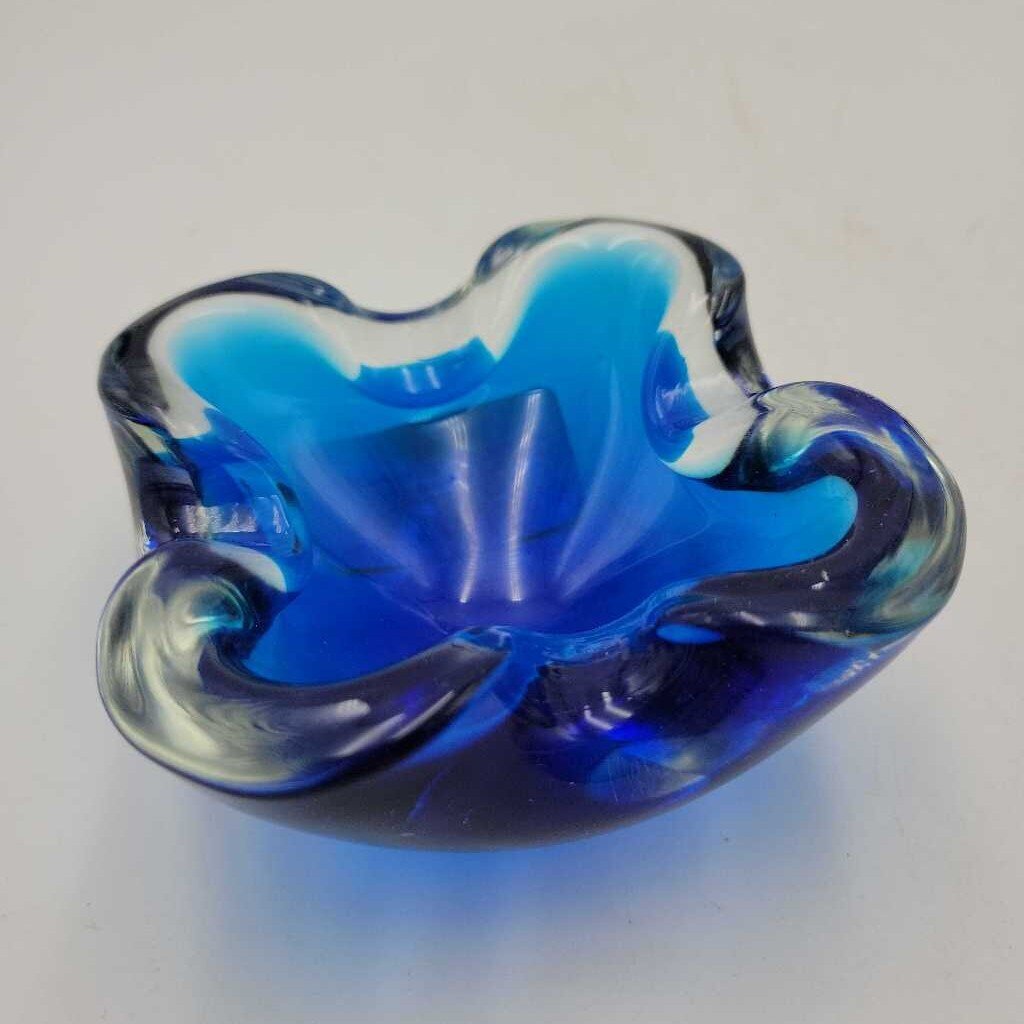 Small Art Glass Ashtray (JAS)