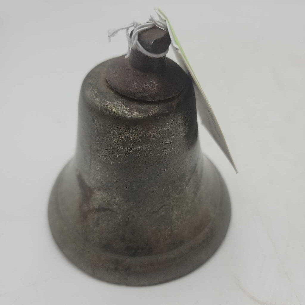 Cast Bell (JL)