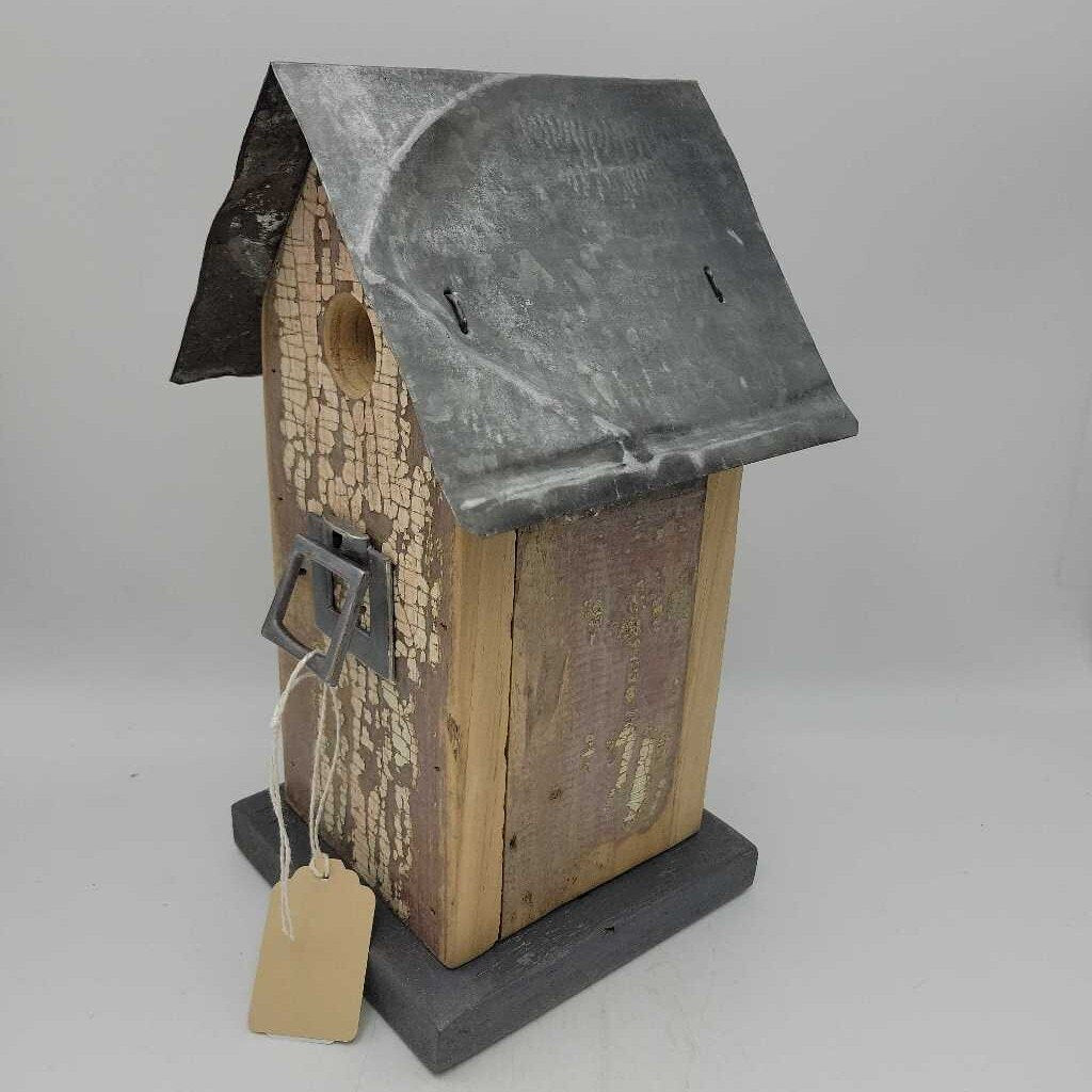 Birdhouse small chippy paint with silver handle Decorative (PC)