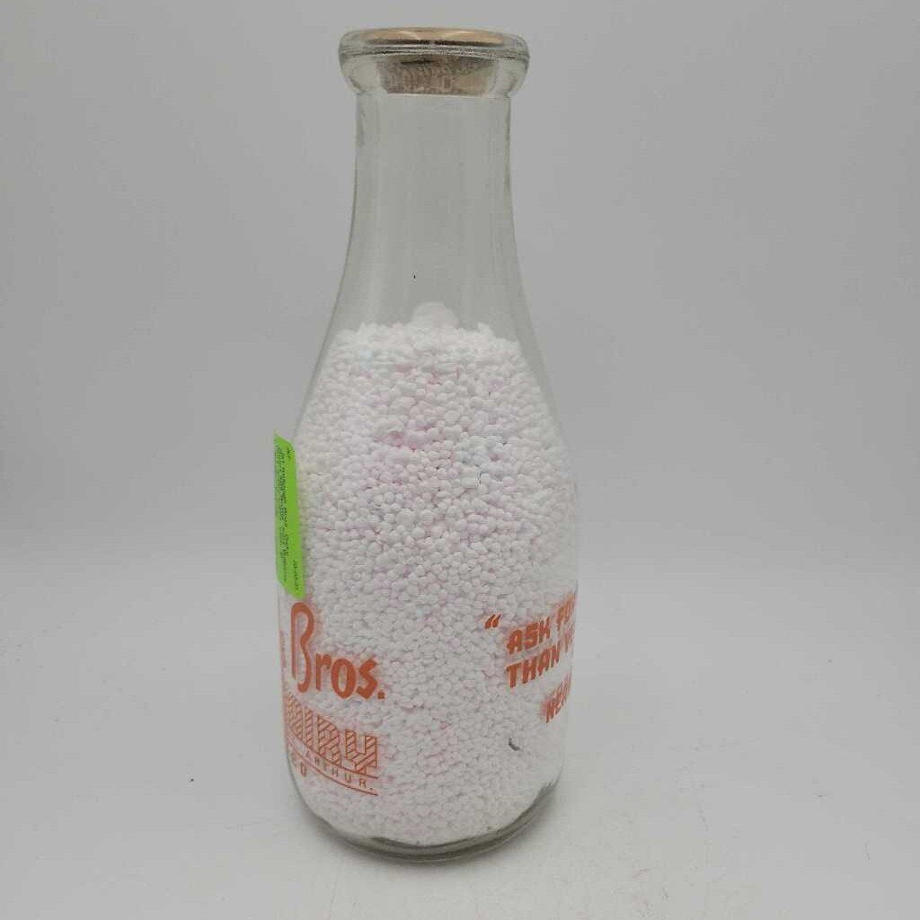 Kellough Bros Dairy Quart Milk Bottle Fort Williams Port Arthur (JEF)