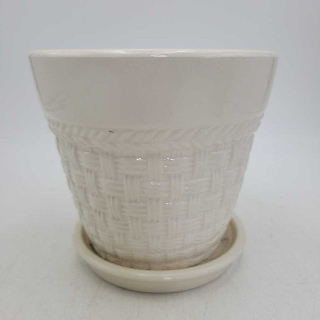 White planter (COL #CMO 009)