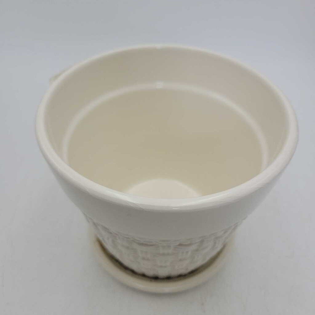 White planter (COL #CMO 009)