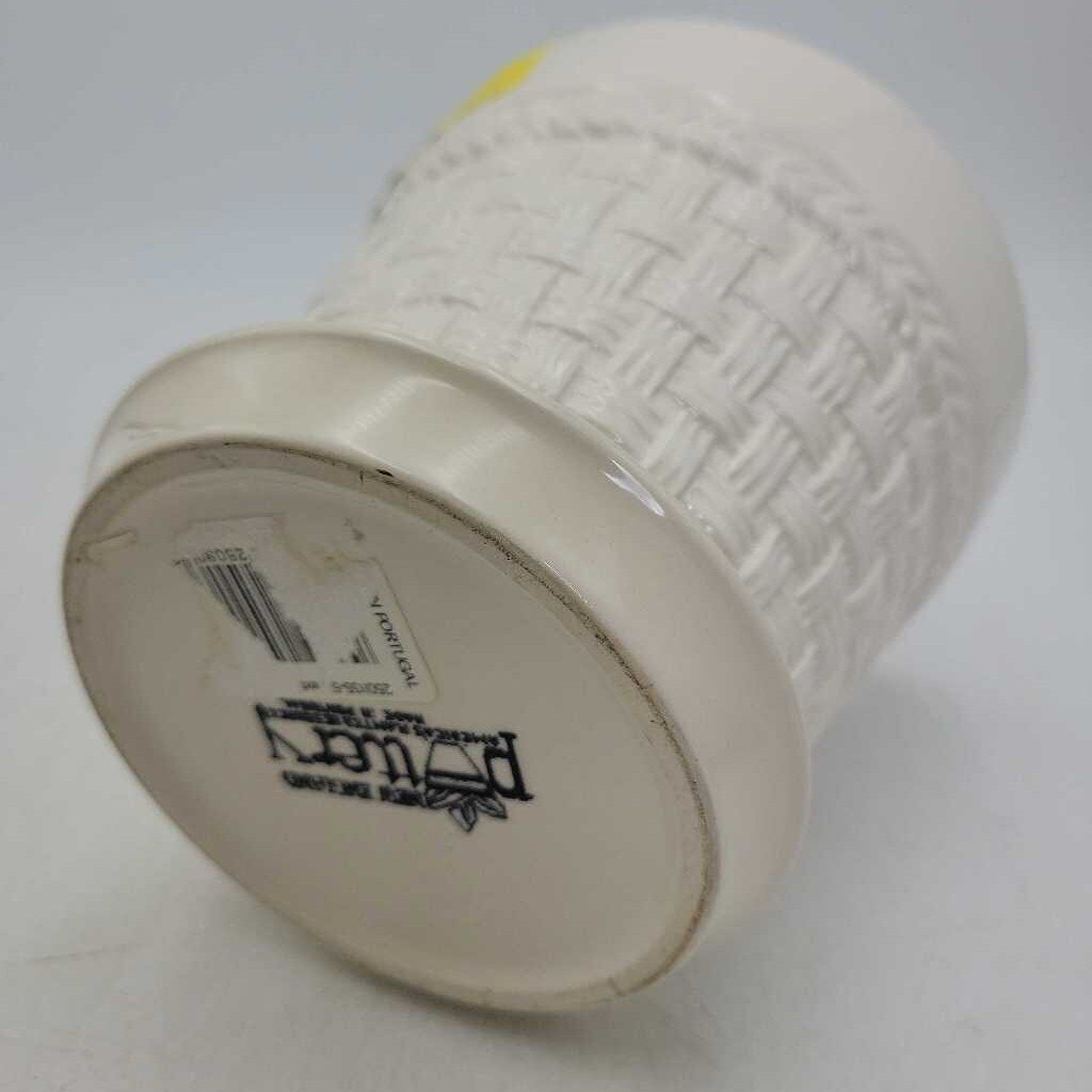 White planter (COL #CMO 009)