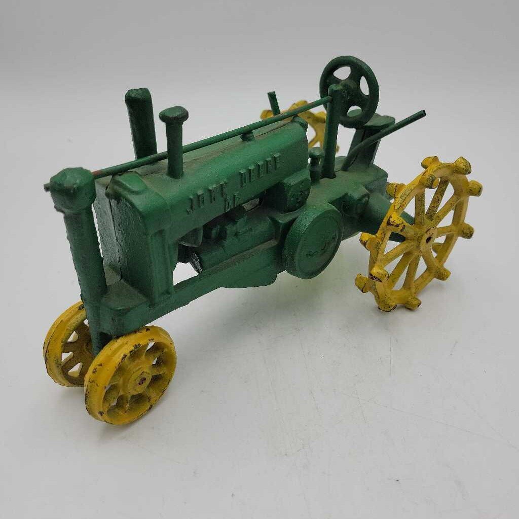 John Deere Cast tractor Model (JAT)