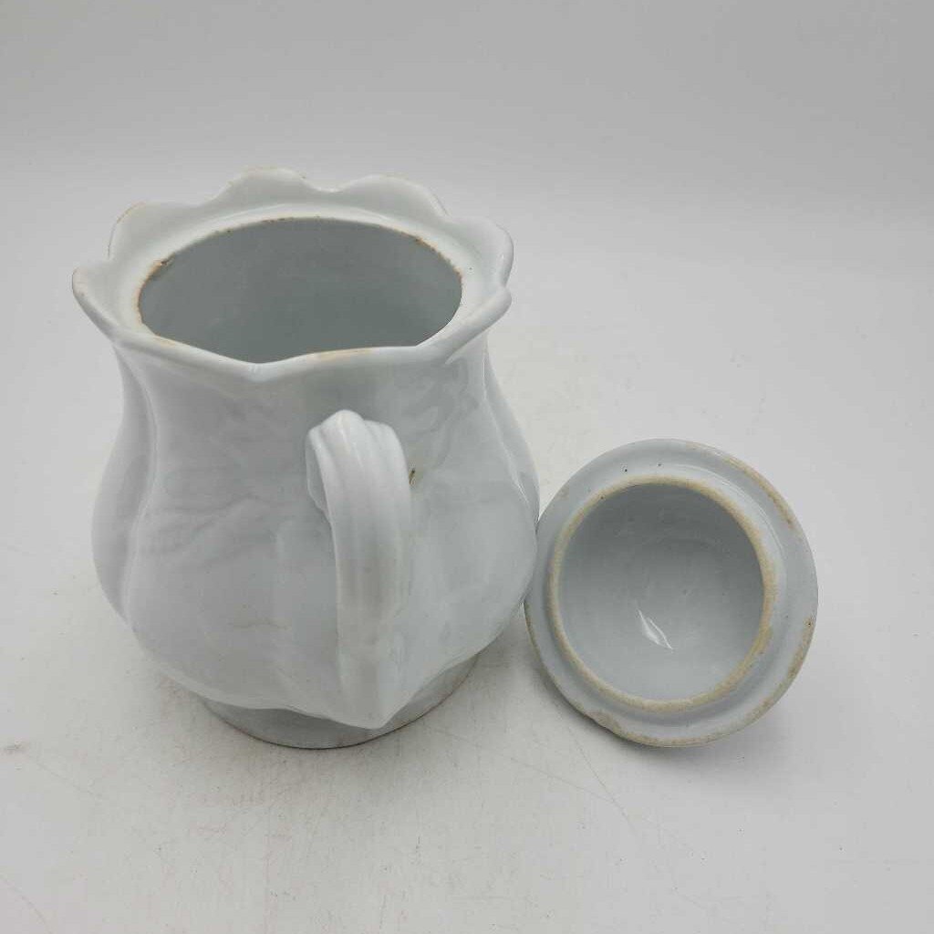 J&G Meakin Ironstone Bowl with Lid (OH)