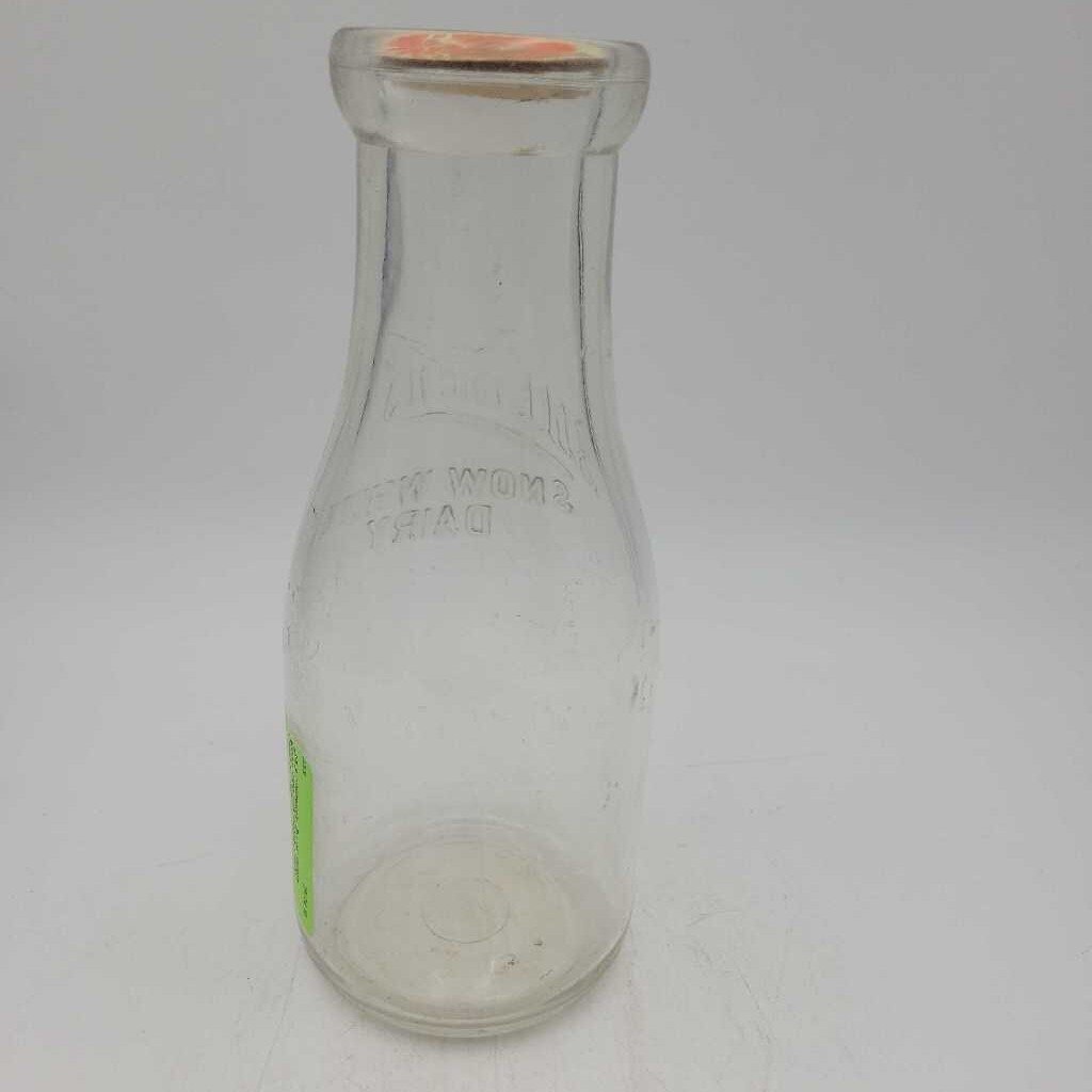 Stillman's Snow White Dairy Pint milk bottle (JAS)
