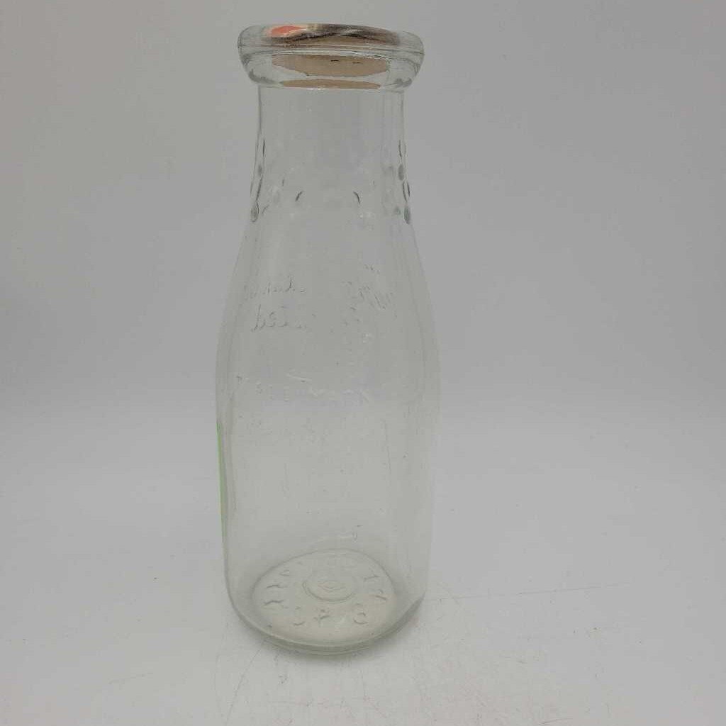 Guaranteed Pure milk pint bottle (JAS)