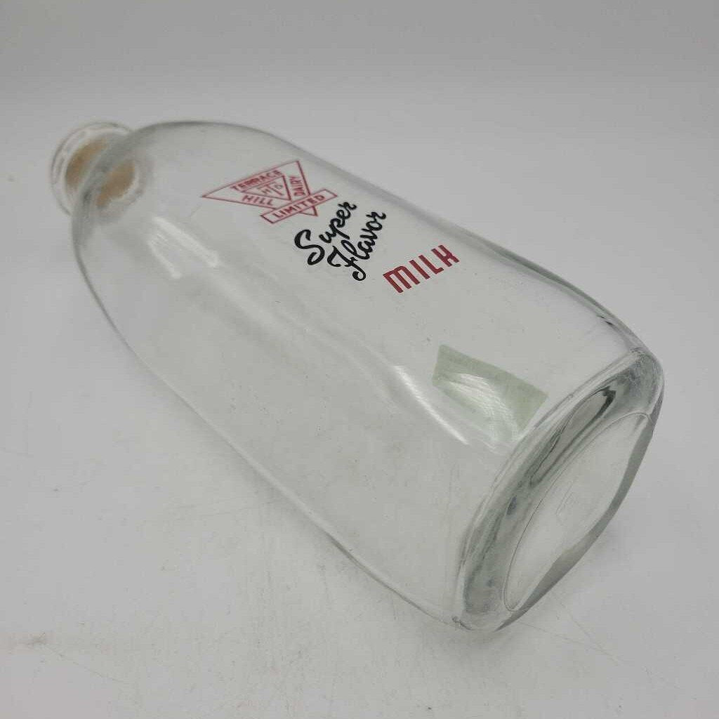 Terrace Hill Dairy milk Quart bottle (JAS)