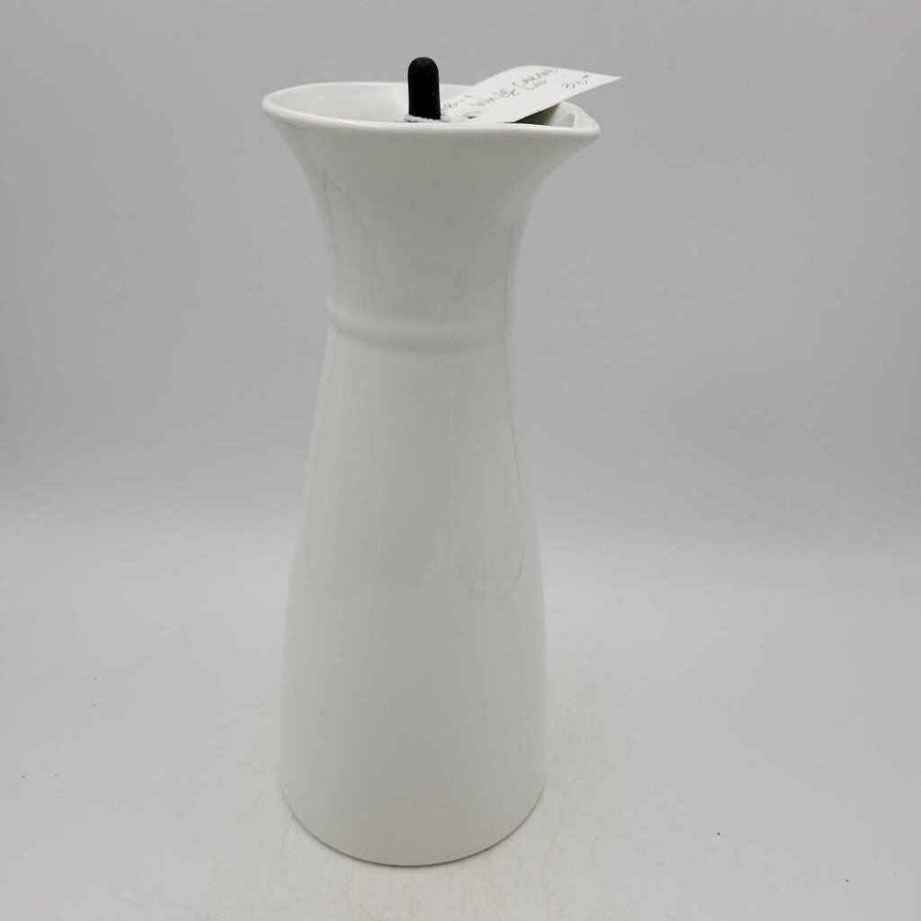 HB 1 white glass wine carafe with rubber stopper
