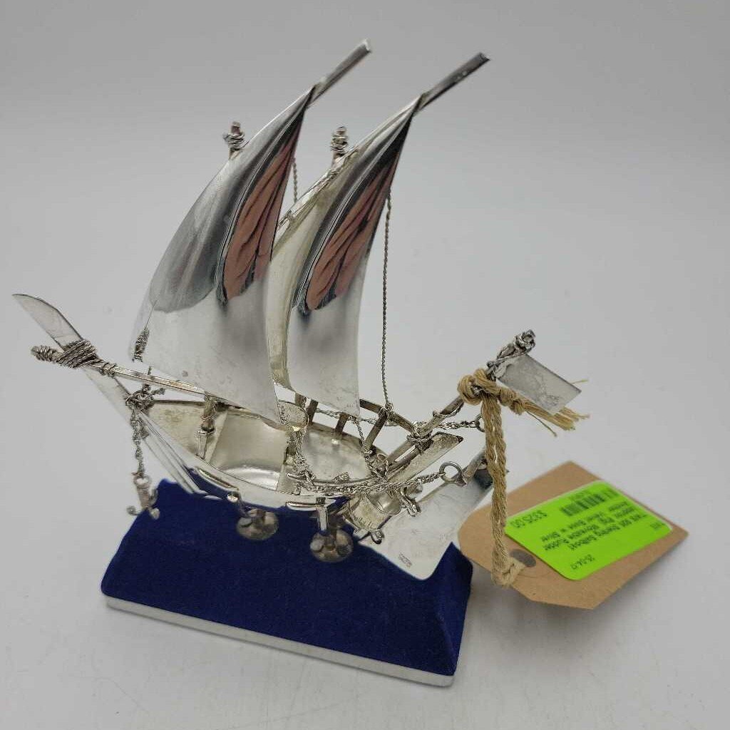 925 Sterling Sailboat (approx. 81g) Moveable Rudder Anchor Velvet Base w Silver Holders & Trim